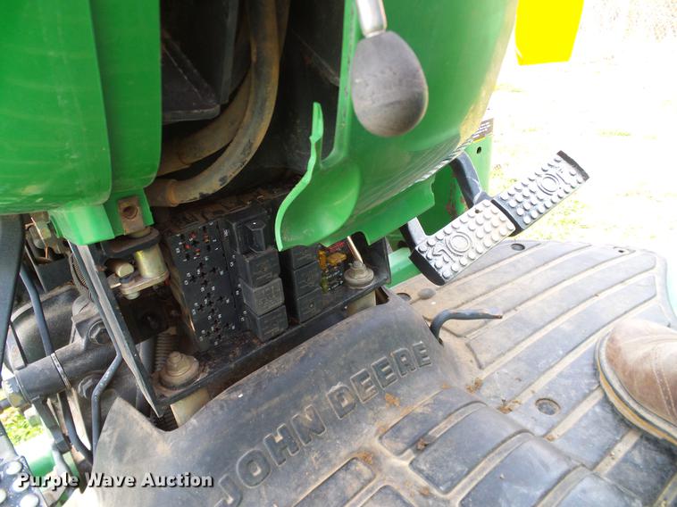 image for item DD1483 1999 John Deere 4500 MFWD tractor