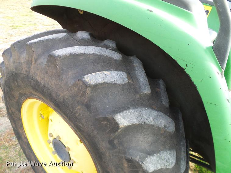 image for item DD1483 1999 John Deere 4500 MFWD tractor