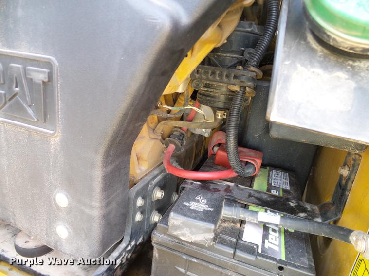image for item DD1484 2015 Caterpillar 299D skid steer