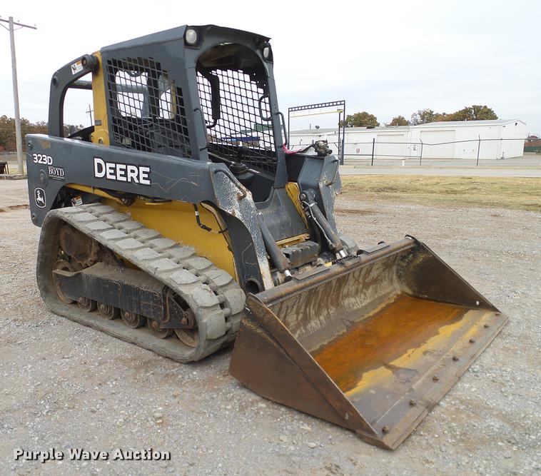 image for item DD1485 2010 John Deere 323D skid steer