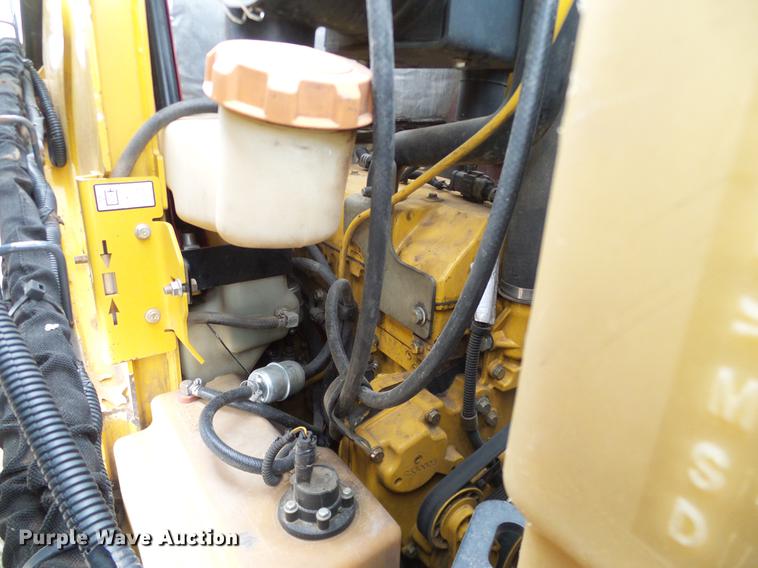 image for item DD1485 2010 John Deere 323D skid steer
