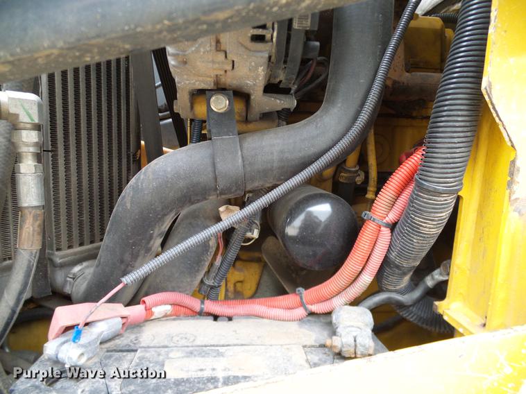 image for item DD1485 2010 John Deere 323D skid steer