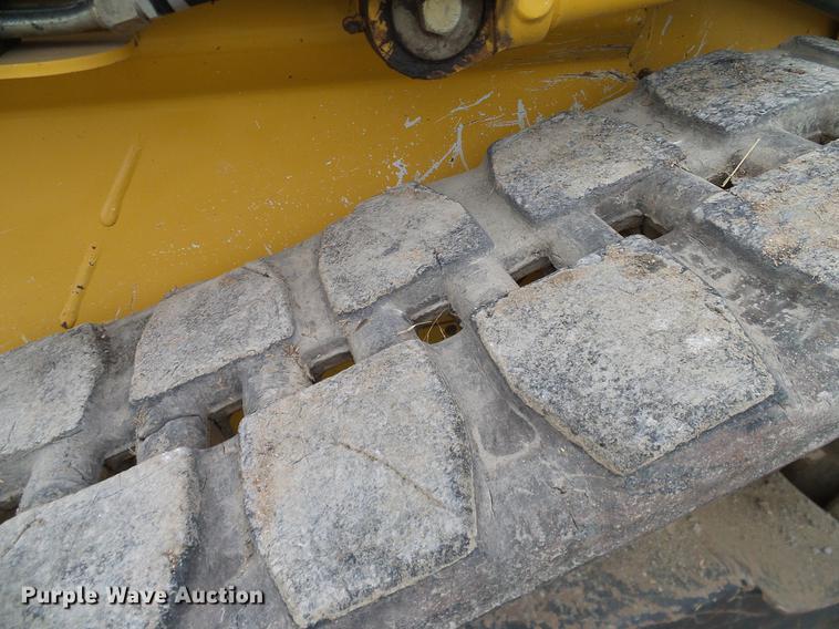 image for item DD1485 2010 John Deere 323D skid steer