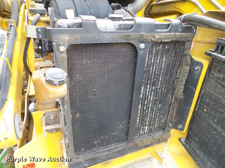 image for item DD1486 2006 John Deere 332 skid steer