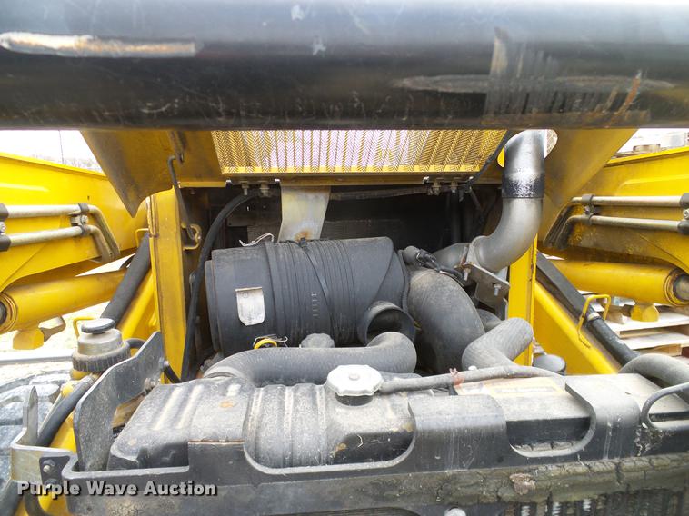 image for item DD1486 2006 John Deere 332 skid steer