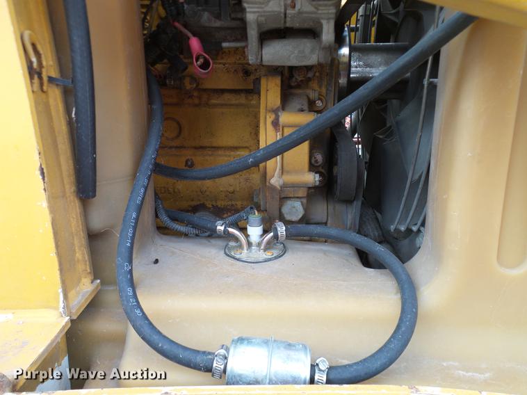 image for item DD1486 2006 John Deere 332 skid steer