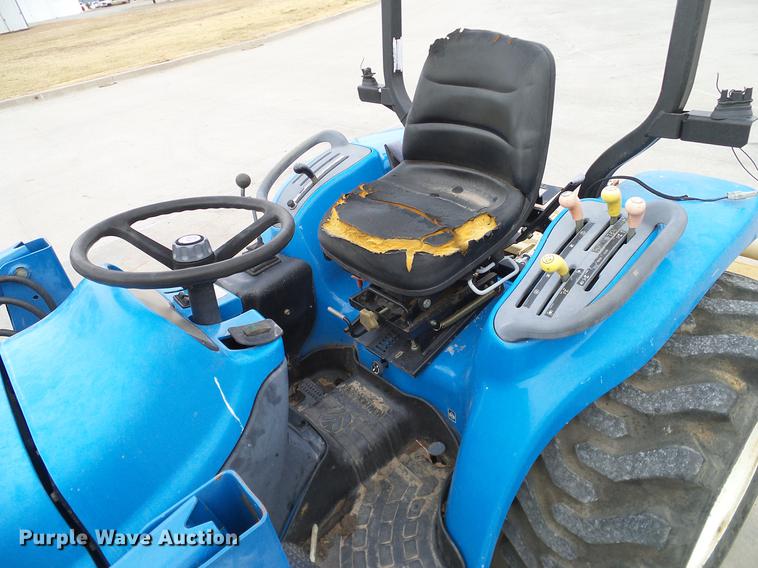 image for item DD1488 1999 New Holland TC29D Deluxe MFWD tractor