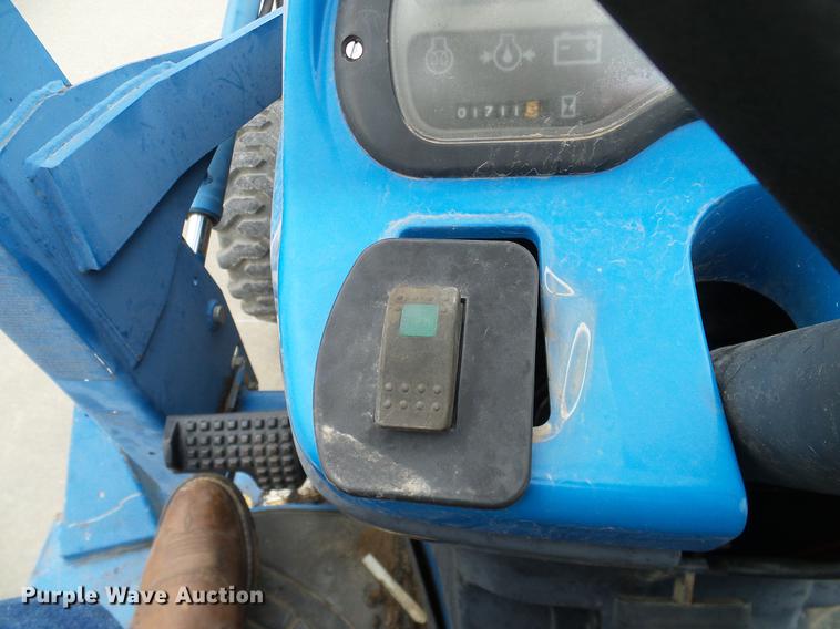 image for item DD1488 1999 New Holland TC29D Deluxe MFWD tractor