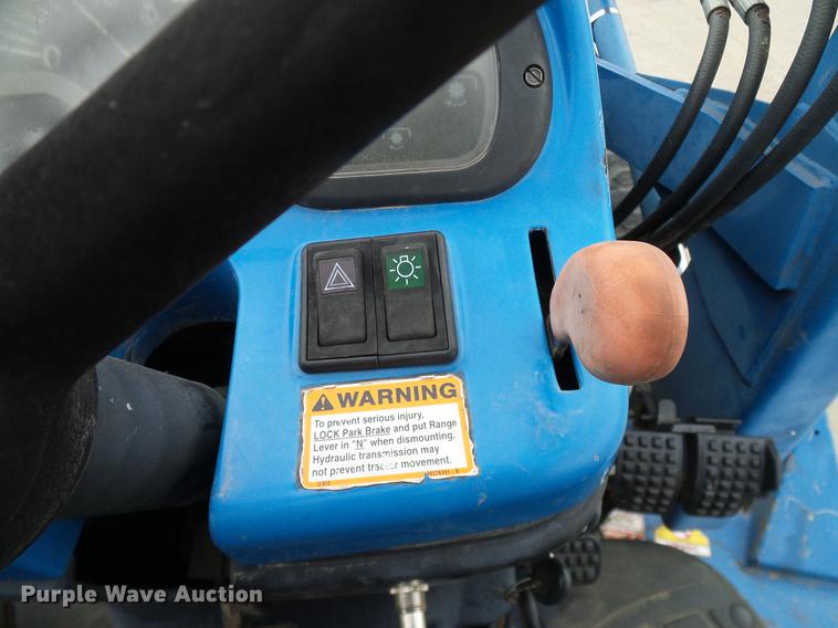 image for item DD1488 1999 New Holland TC29D Deluxe MFWD tractor