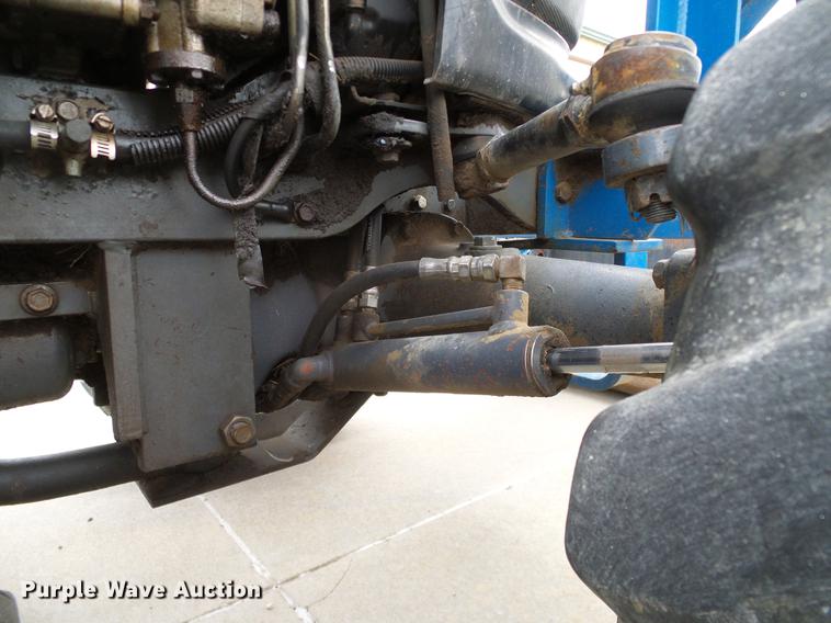 image for item DD1488 1999 New Holland TC29D Deluxe MFWD tractor