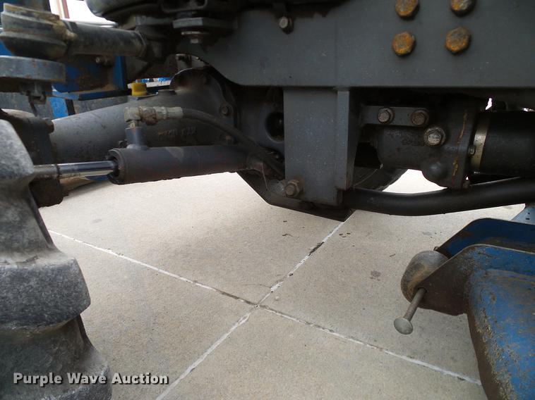 image for item DD1488 1999 New Holland TC29D Deluxe MFWD tractor