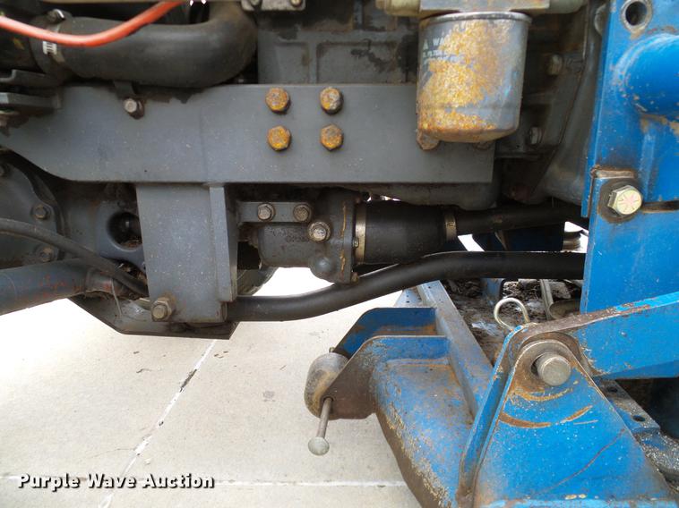 image for item DD1488 1999 New Holland TC29D Deluxe MFWD tractor