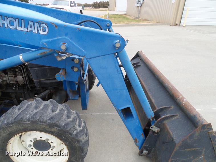 image for item DD1488 1999 New Holland TC29D Deluxe MFWD tractor