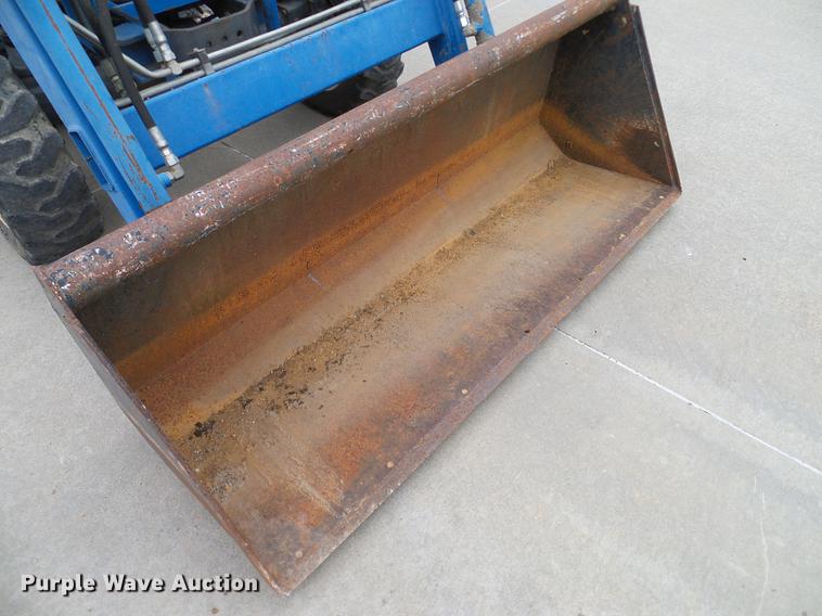 image for item DD1488 1999 New Holland TC29D Deluxe MFWD tractor