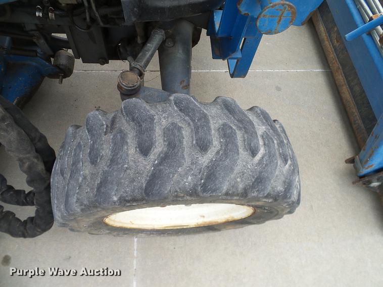 image for item DD1488 1999 New Holland TC29D Deluxe MFWD tractor