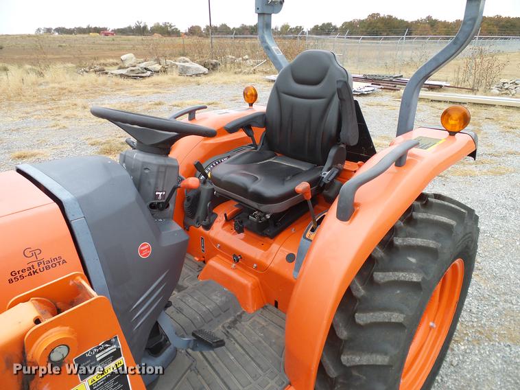 image for item DD1490 2016 Kubota L3240E tractor