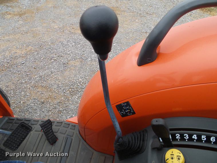 image for item DD1490 2016 Kubota L3240E tractor