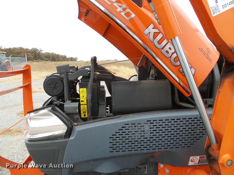 image for item DD1490 2016 Kubota L3240E tractor
