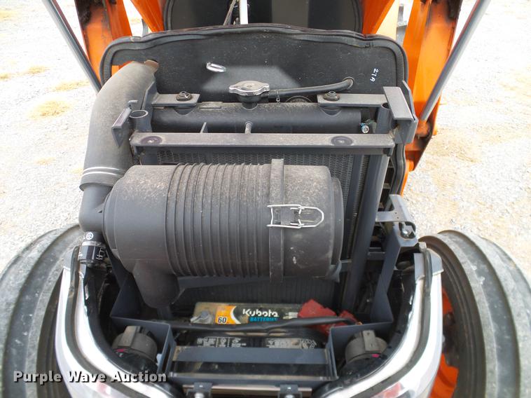 image for item DD1490 2016 Kubota L3240E tractor