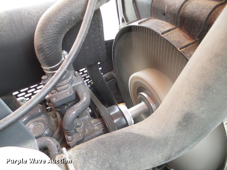 image for item DD1490 2016 Kubota L3240E tractor