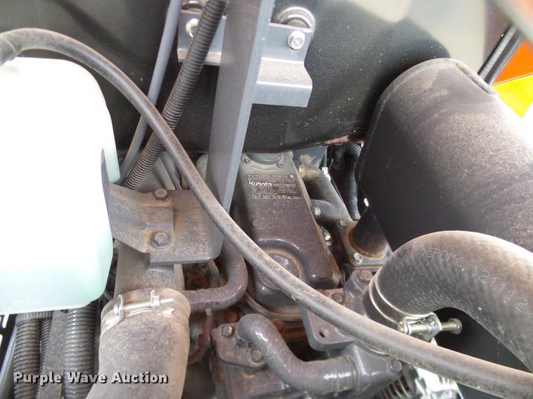 image for item DD1490 2016 Kubota L3240E tractor