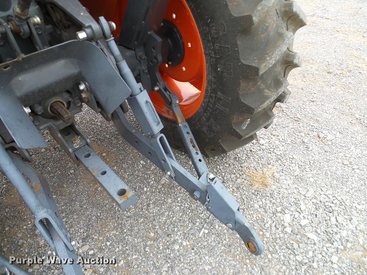 image for item DD1490 2016 Kubota L3240E tractor