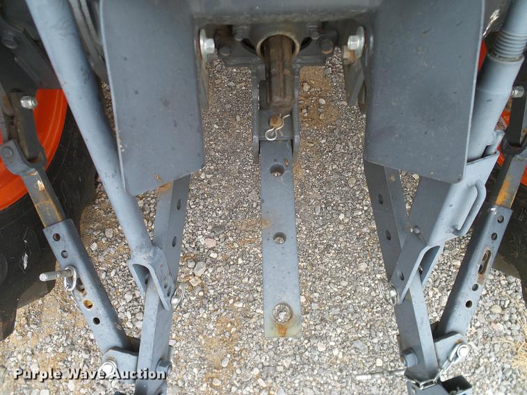 image for item DD1490 2016 Kubota L3240E tractor