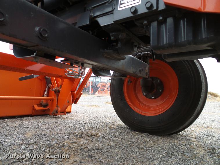 image for item DD1490 2016 Kubota L3240E tractor