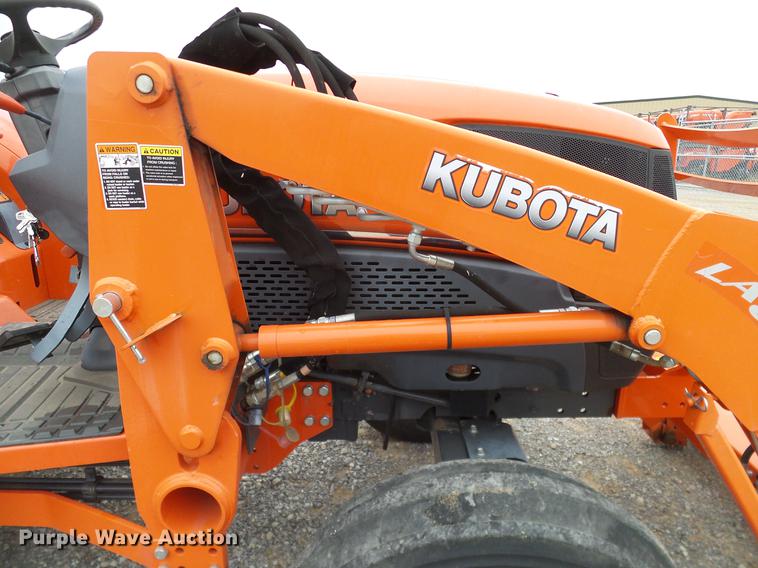 image for item DD1490 2016 Kubota L3240E tractor