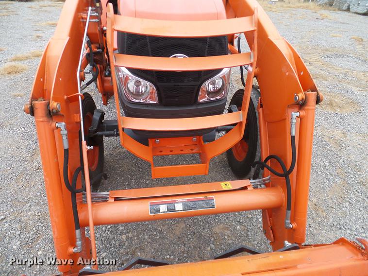 image for item DD1490 2016 Kubota L3240E tractor