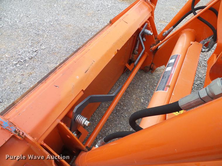 image for item DD1490 2016 Kubota L3240E tractor
