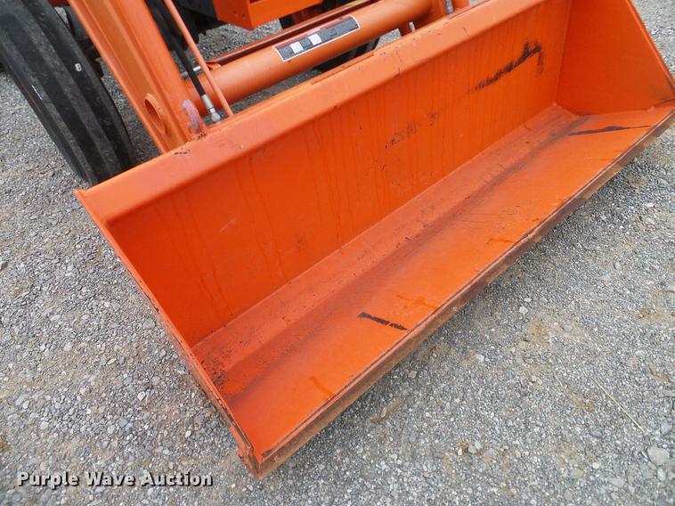 image for item DD1490 2016 Kubota L3240E tractor