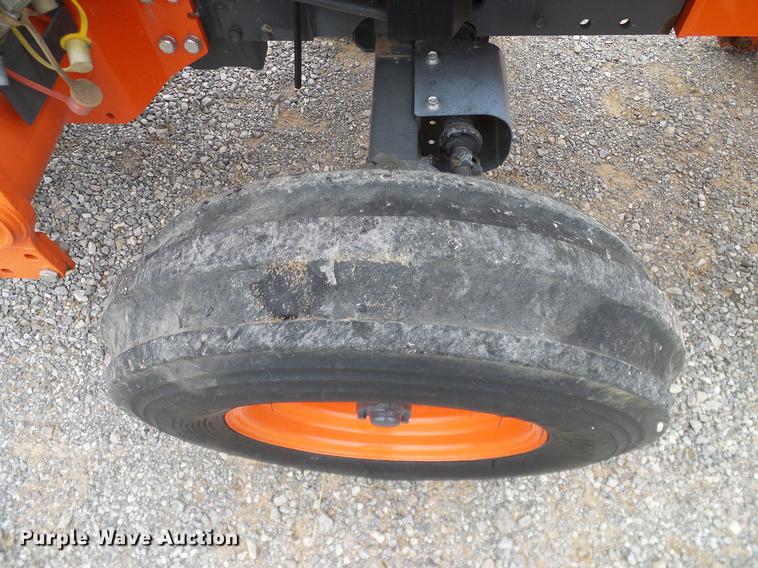 image for item DD1490 2016 Kubota L3240E tractor