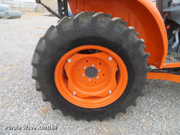 image for item DD1490 2016 Kubota L3240E tractor