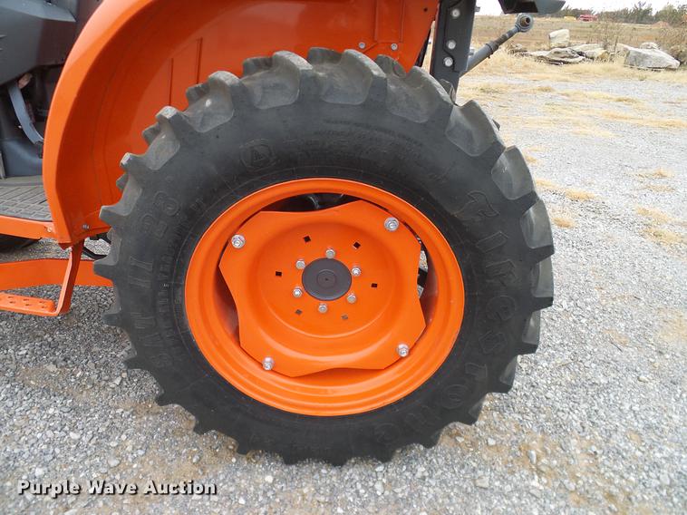 image for item DD1490 2016 Kubota L3240E tractor