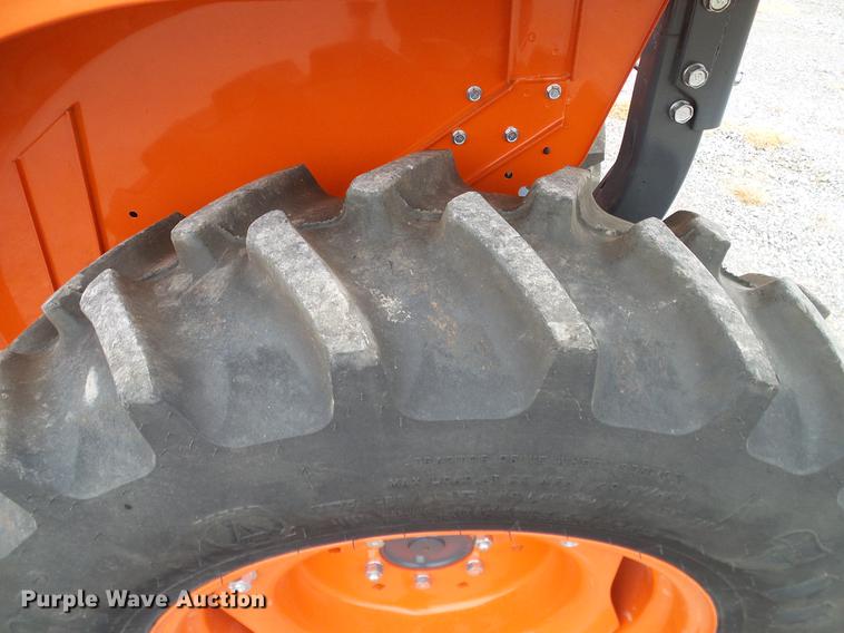 image for item DD1490 2016 Kubota L3240E tractor