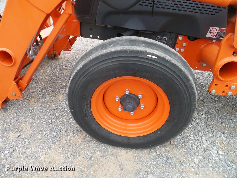 image for item DD1490 2016 Kubota L3240E tractor