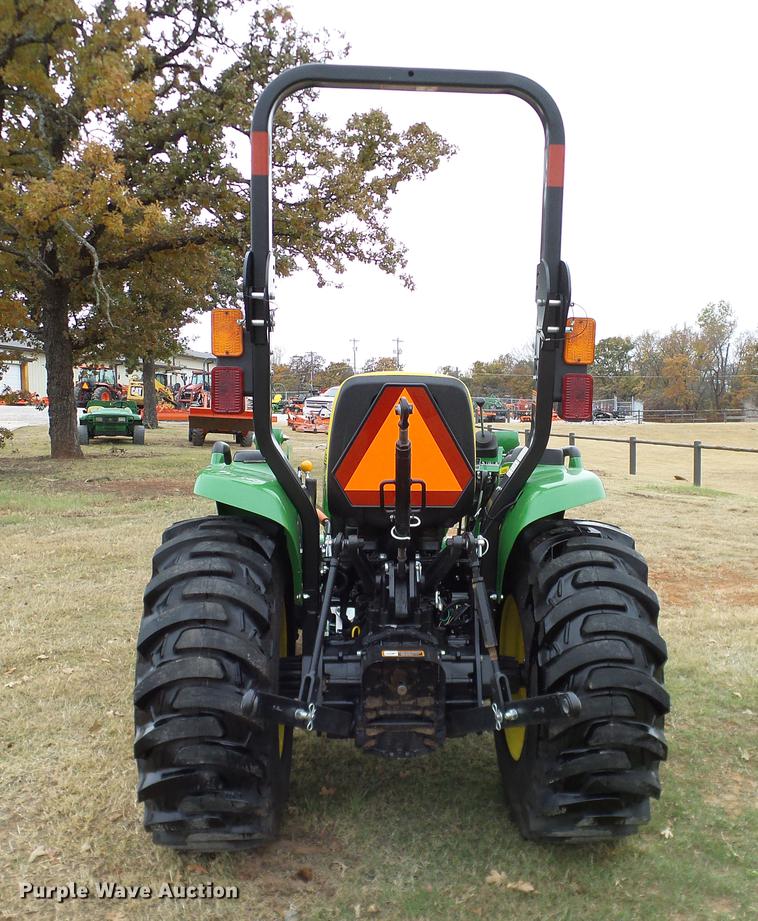 image for item DD1491 2016 John Deere 3038E MFWD tractor