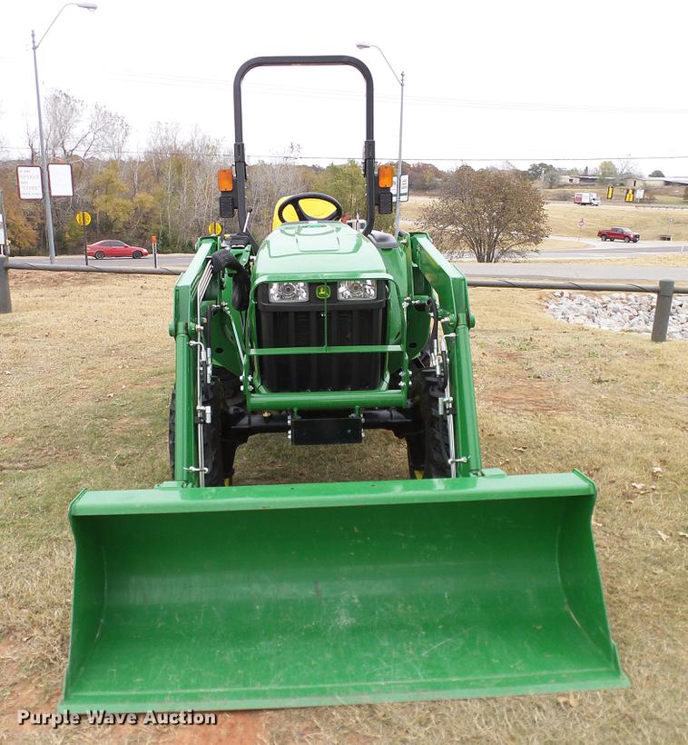 image for item DD1491 2016 John Deere 3038E MFWD tractor