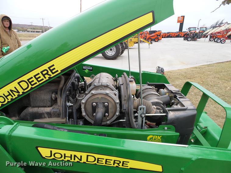 image for item DD1491 2016 John Deere 3038E MFWD tractor