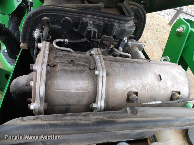 image for item DD1491 2016 John Deere 3038E MFWD tractor