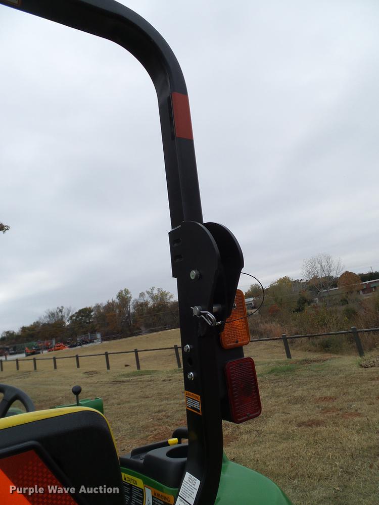 image for item DD1491 2016 John Deere 3038E MFWD tractor