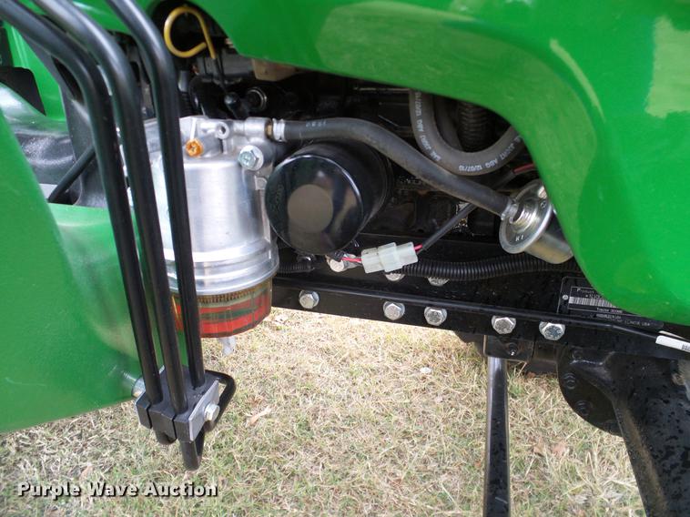 image for item DD1491 2016 John Deere 3038E MFWD tractor