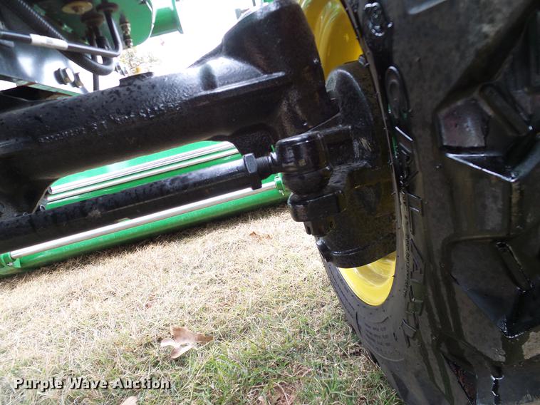 image for item DD1491 2016 John Deere 3038E MFWD tractor