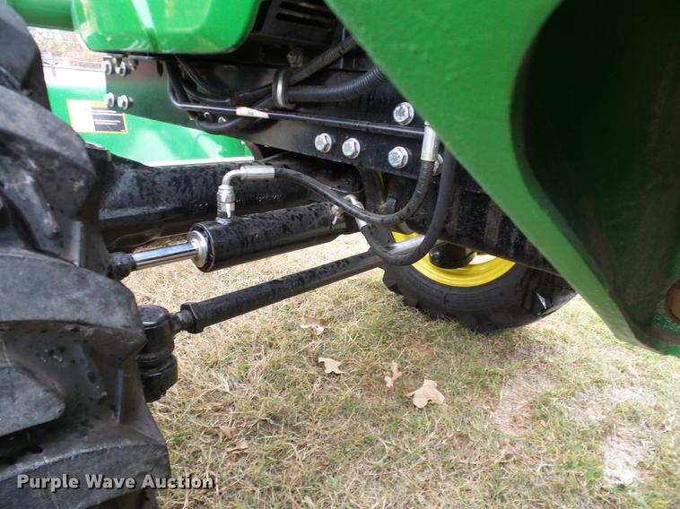 image for item DD1491 2016 John Deere 3038E MFWD tractor