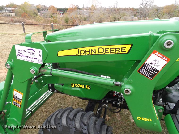image for item DD1491 2016 John Deere 3038E MFWD tractor