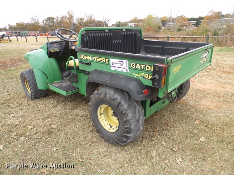 image for item DD1492 2001 John Deere 4X2 Gator utility vehicle