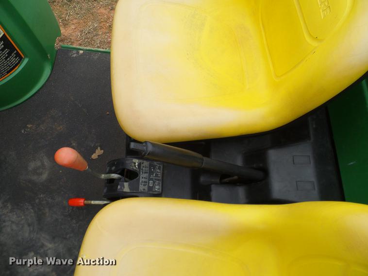 image for item DD1492 2001 John Deere 4X2 Gator utility vehicle