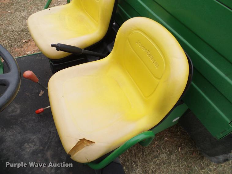 image for item DD1492 2001 John Deere 4X2 Gator utility vehicle
