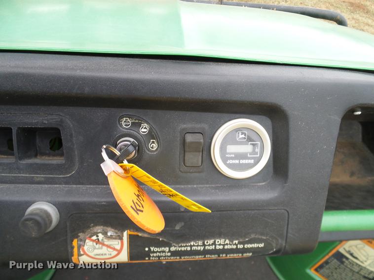 image for item DD1492 2001 John Deere 4X2 Gator utility vehicle